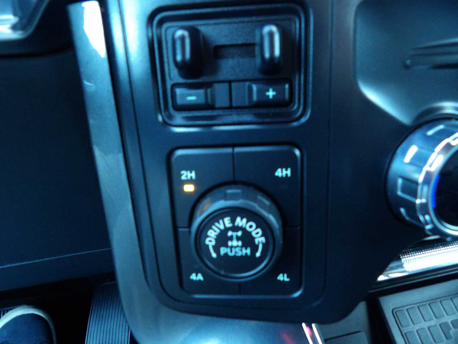 2022 Ford F-150 Lariat photo 20