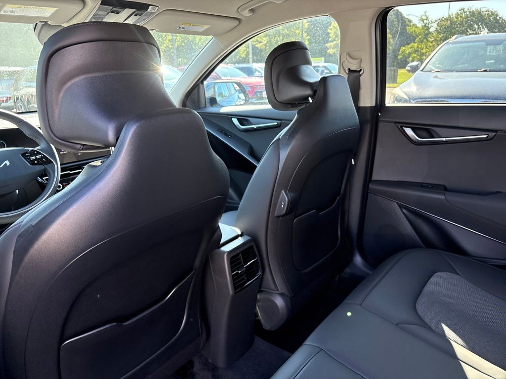 2025 Kia Niro EX photo 20