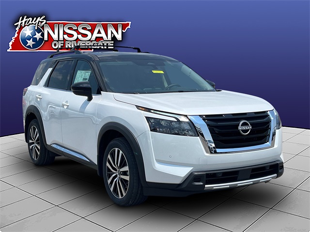 2025 Nissan Pathfinder Platinum's photo