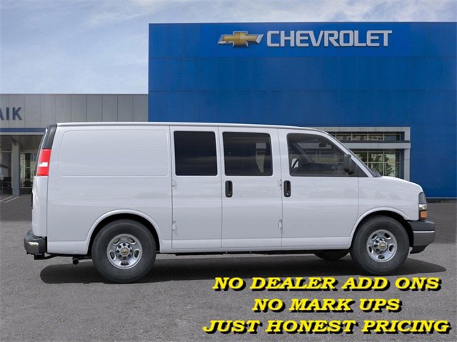 2025 Chevrolet Express Cargo 2500 photo 4