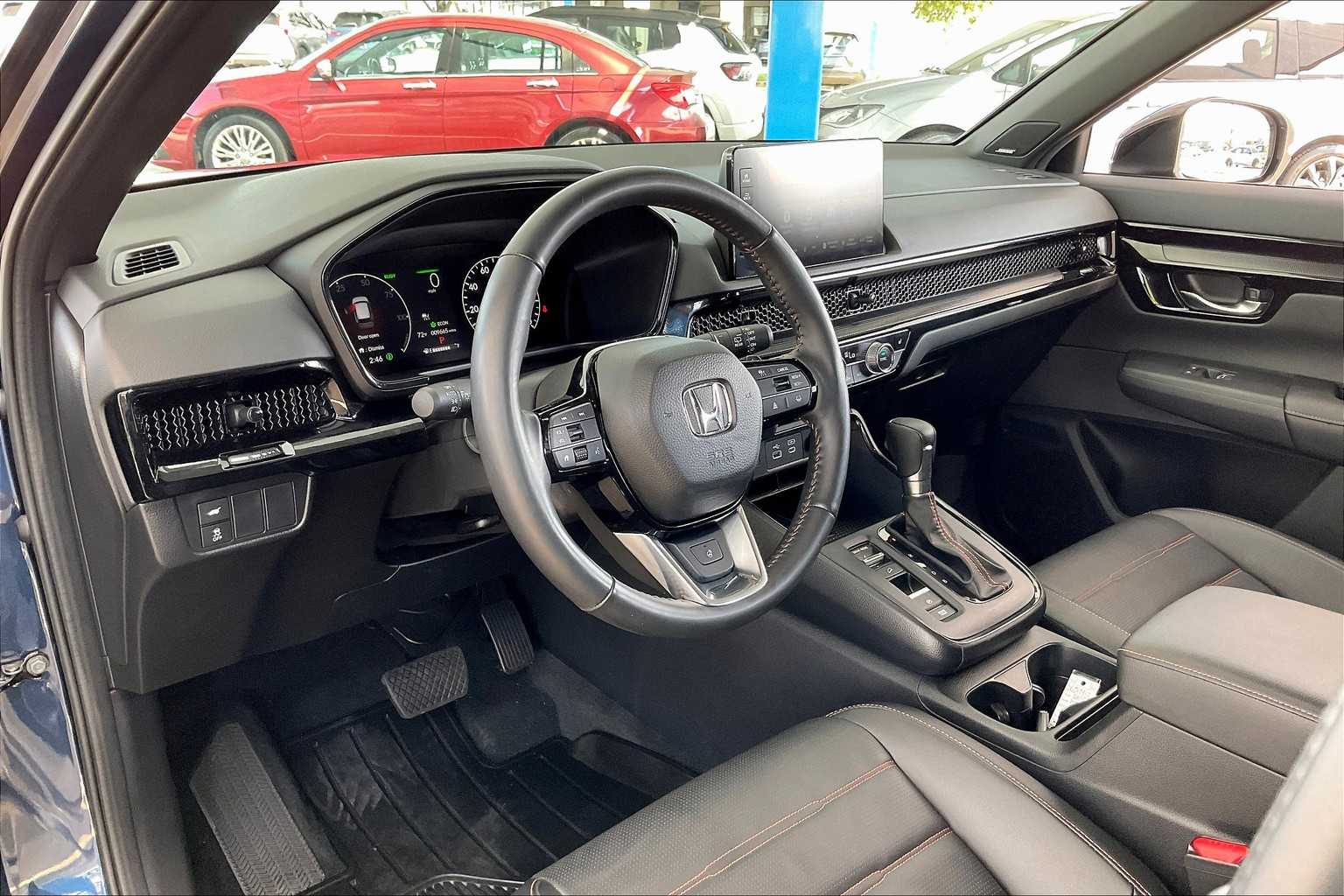2025 Honda CR-V Hybrid Sport Touring photo 16