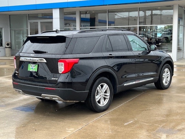 2023 Ford Explorer XLT photo 3