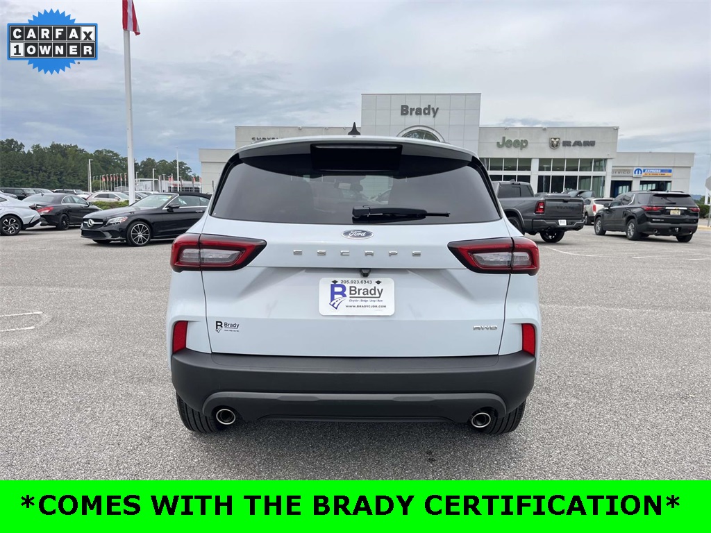 2025 Ford Escape ST-Line photo 4