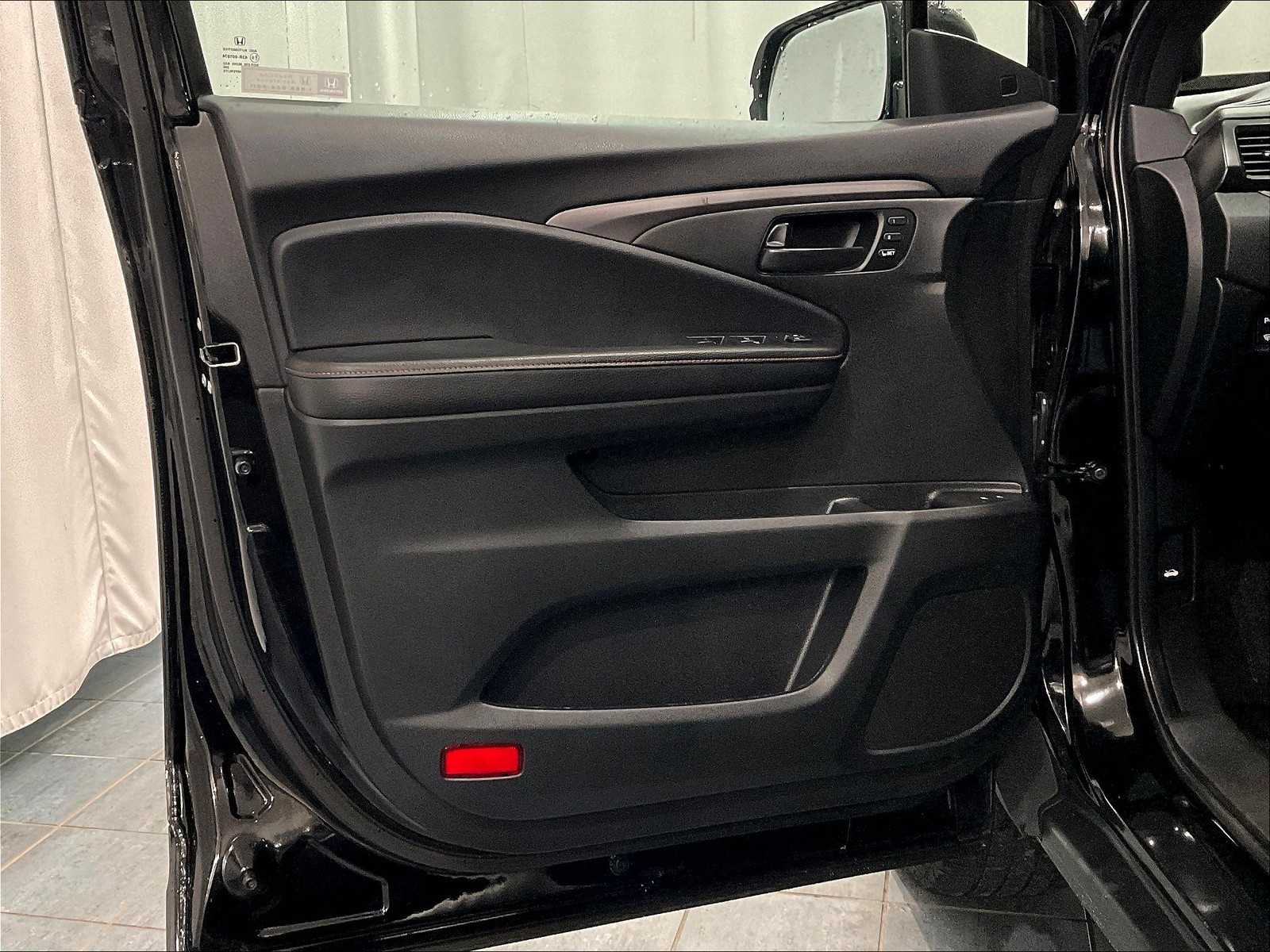 2022 Honda Passport TrailSport photo 9