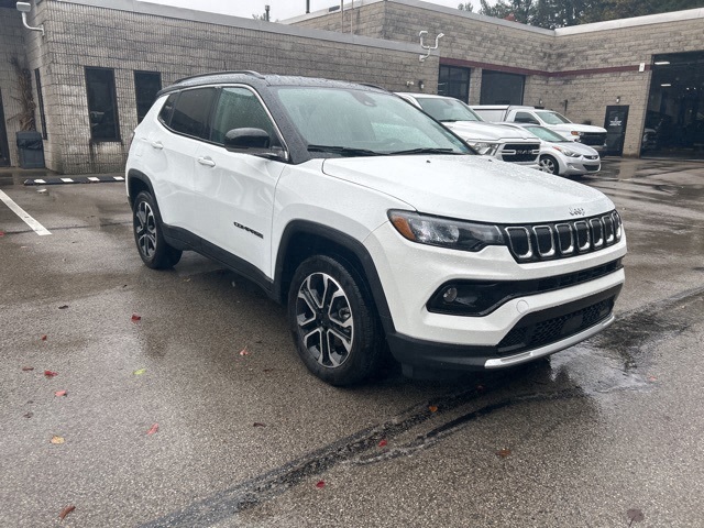 2022 Jeep Compass Limited photo 2