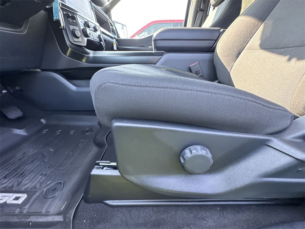 2025 Ford F-150 STX photo 3