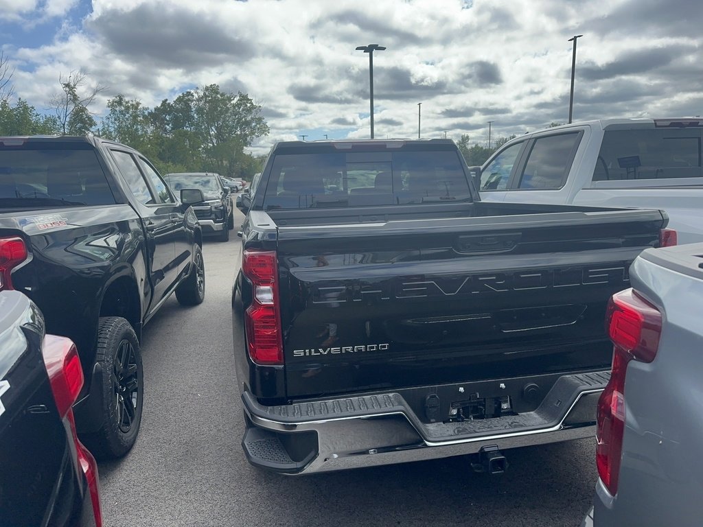 2026 Chevrolet Silverado 1500 LT photo 2