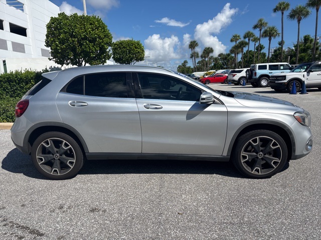 2019 Mercedes Benz GLA 250 photo 2