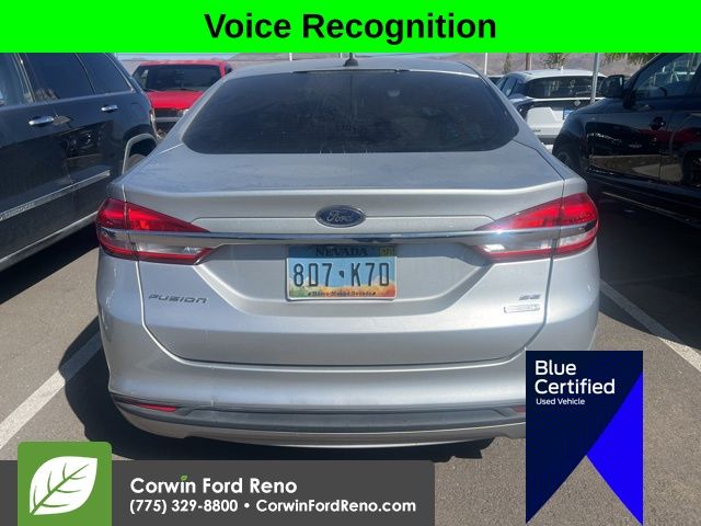 2017 Ford Fusion SE photo 4