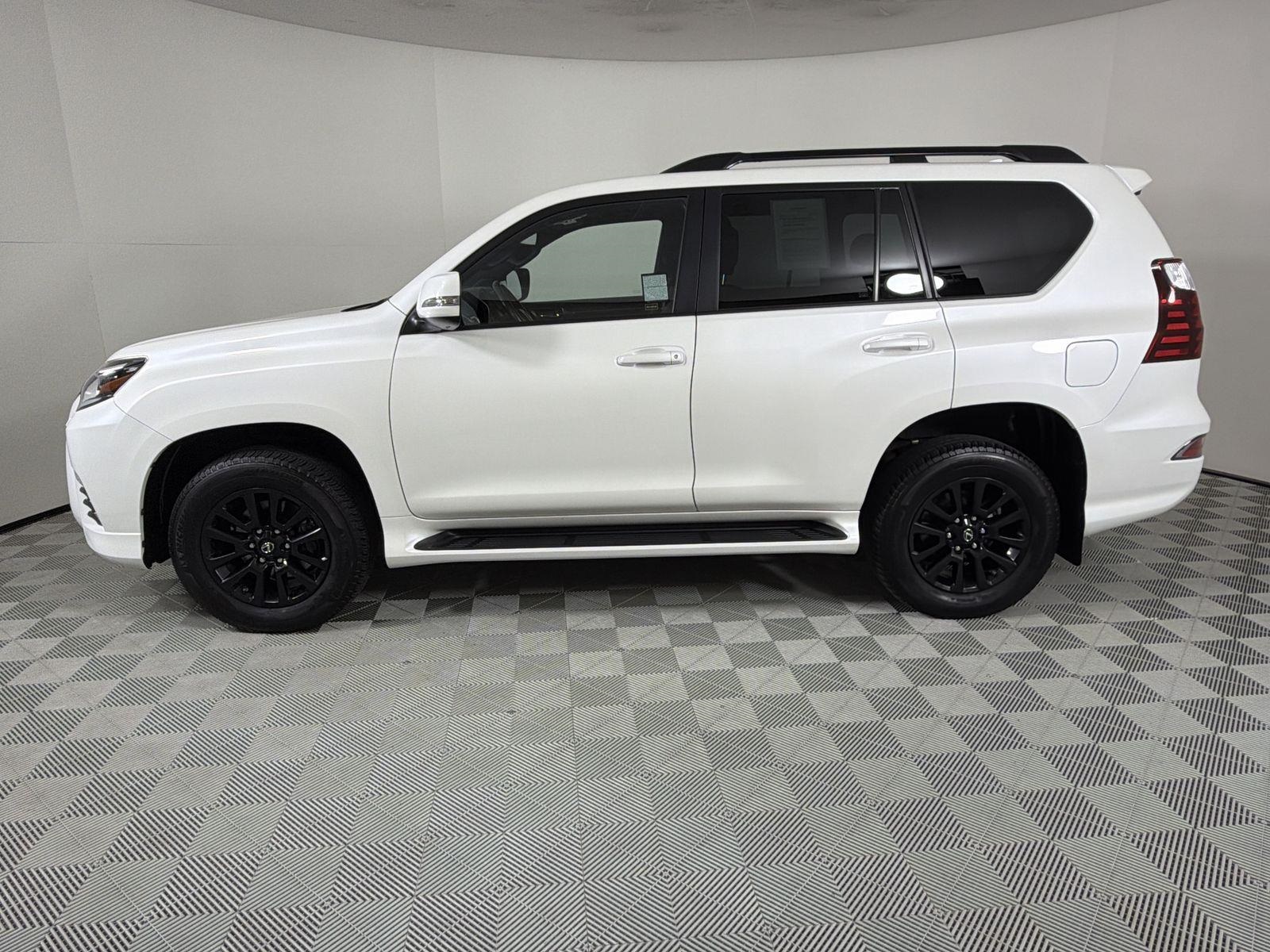 2022 Lexus GX 460 Black Line Special Edition photo 2