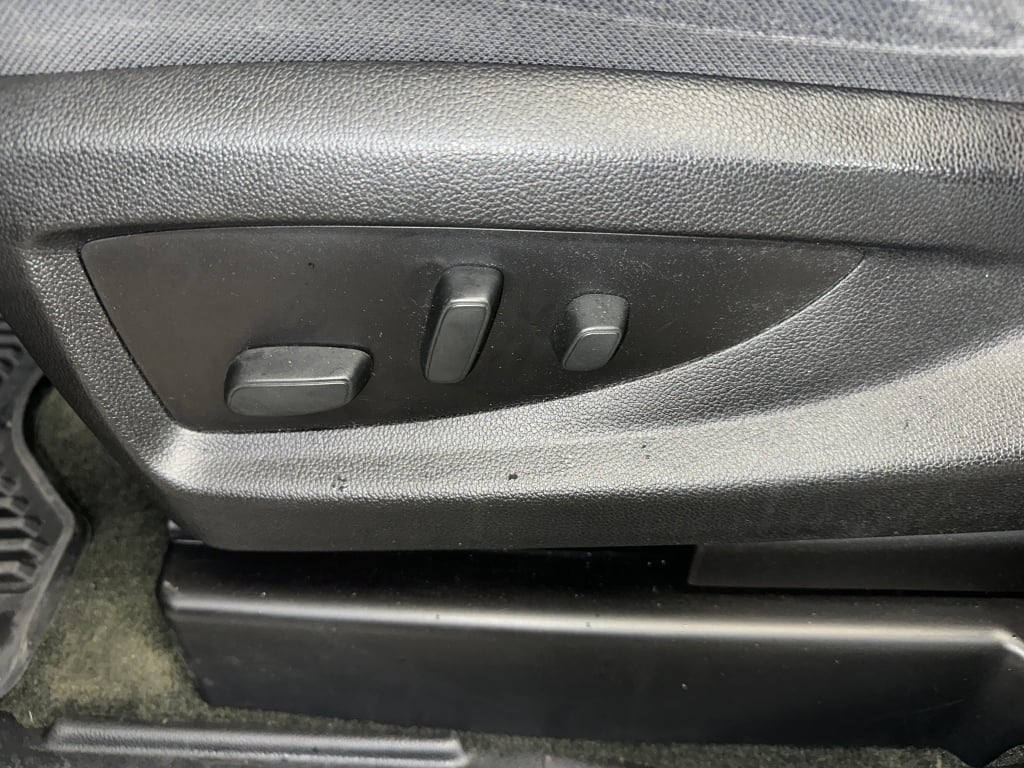 2018 Chevrolet Silverado 1500 LT photo 3