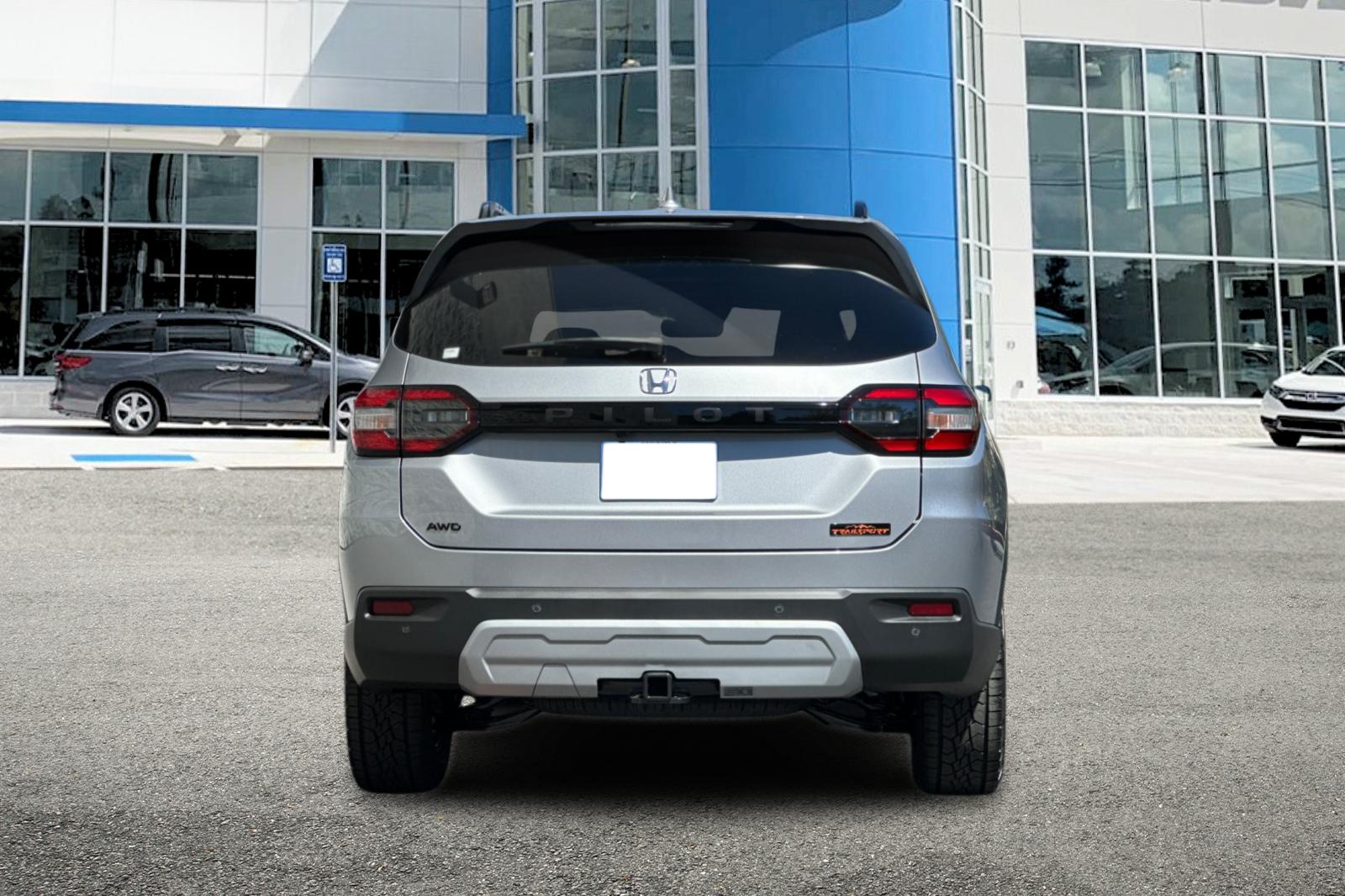 2025 Honda Pilot TrailSport photo 3