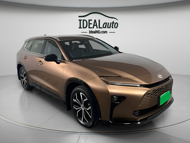 2025 Toyota Crown Signia XLE's photo