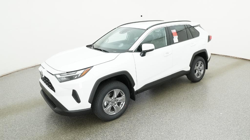 2025 Toyota RAV4 XLE's photo