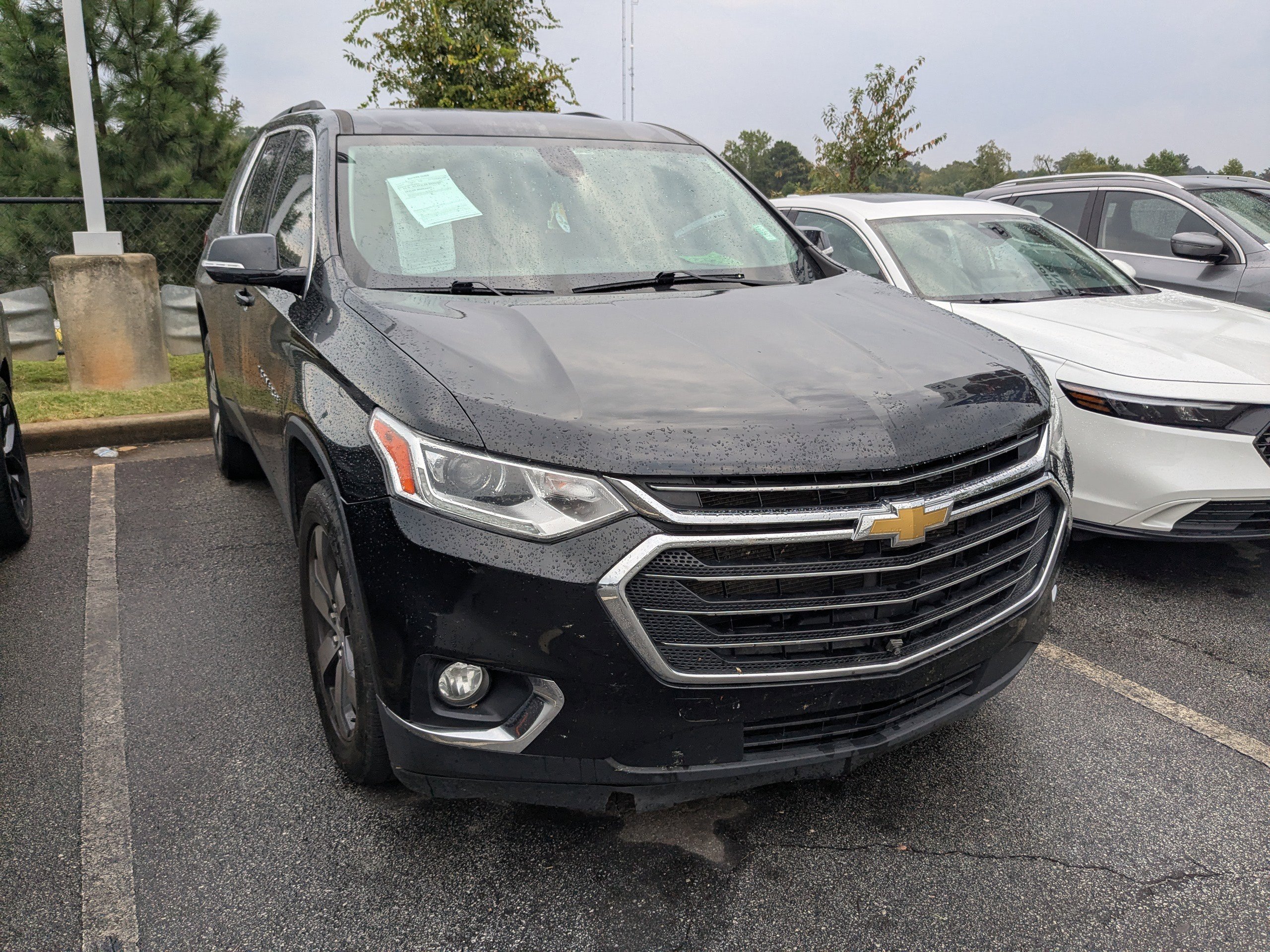 2020 Chevrolet Traverse 3LT photo 2