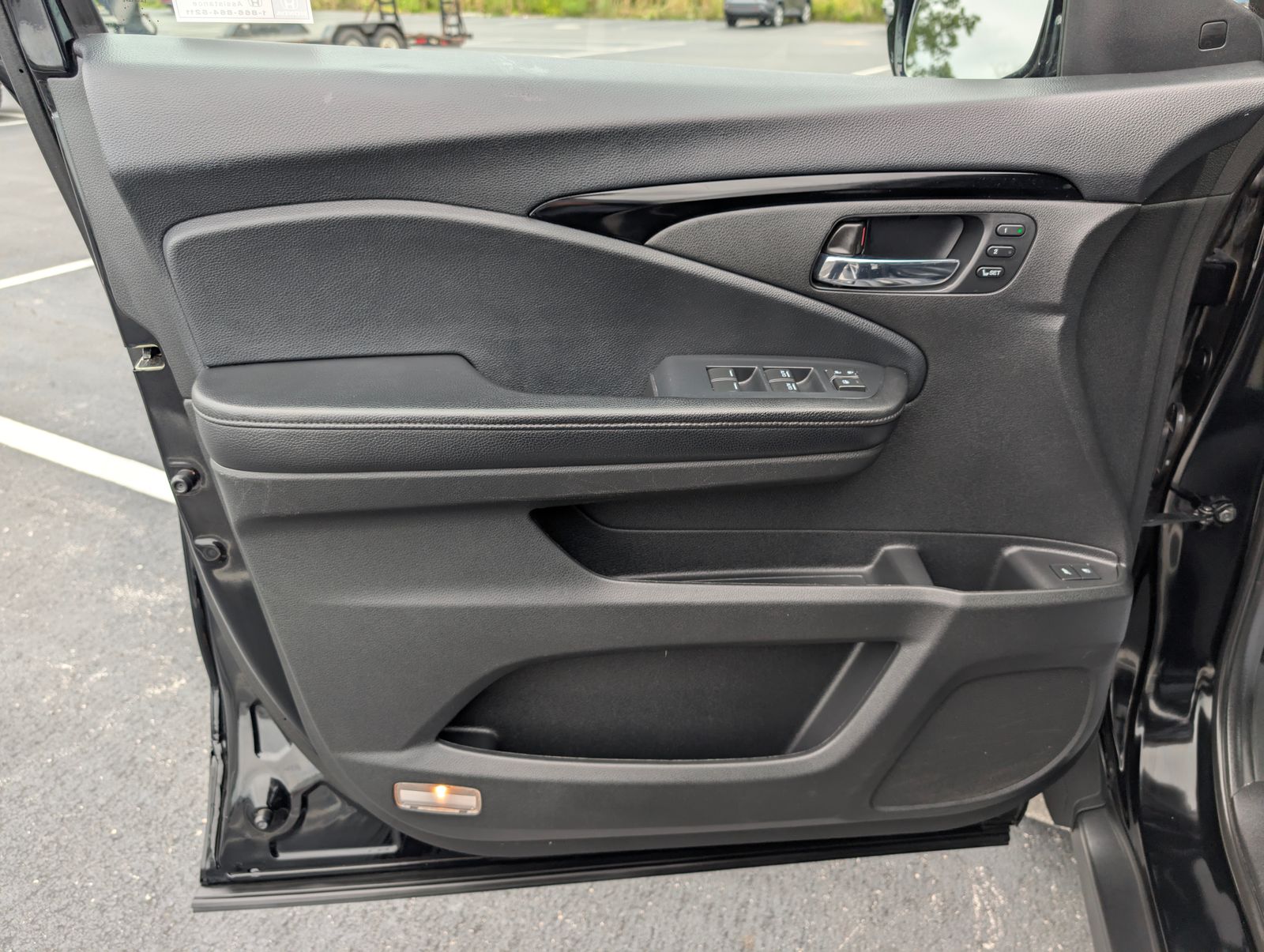 2020 Honda Pilot Touring photo 9