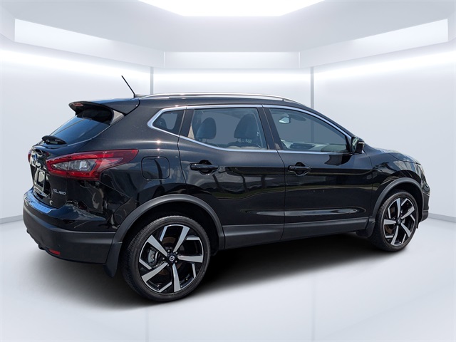 2022 Nissan Rogue Sport SL photo 3