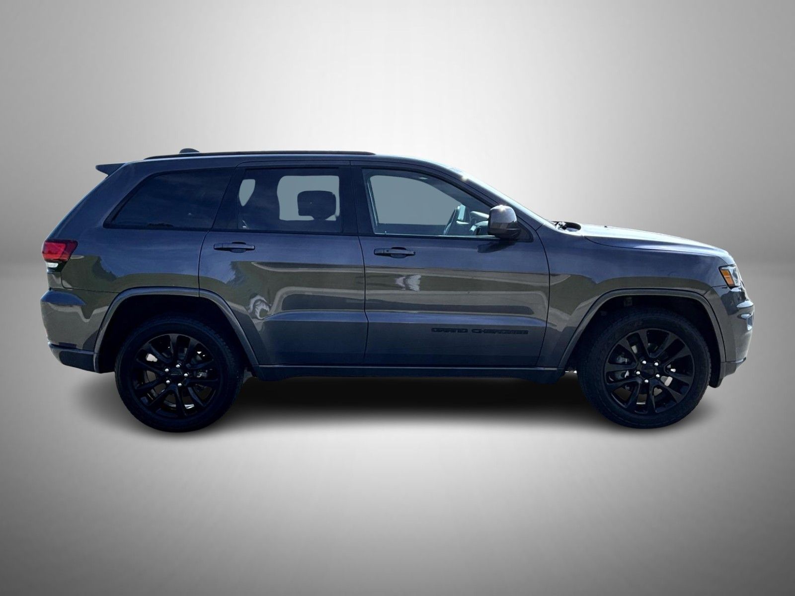 2020 Jeep Grand Cherokee Altitude photo 4