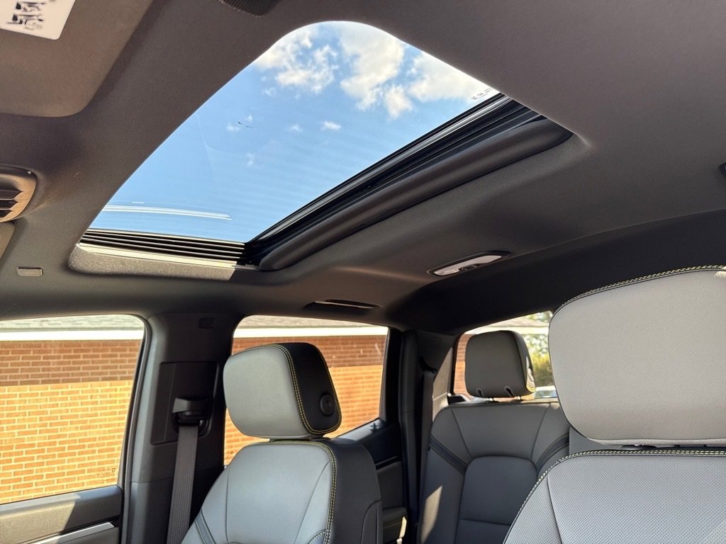 2026 Chevrolet Colorado ZR2 photo 16