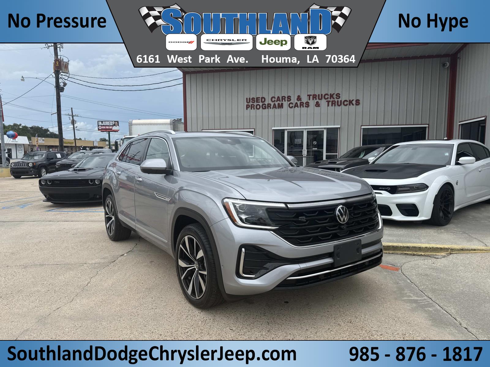 2025 Volkswagen Atlas Cross Sport SEL Premium R-LINE's photo