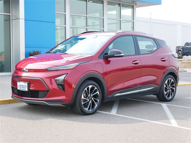 Used 2023 Chevrolet Bolt EUV Premier with VIN 1G1FZ6S06P4116623 for sale in Roseville, Minnesota