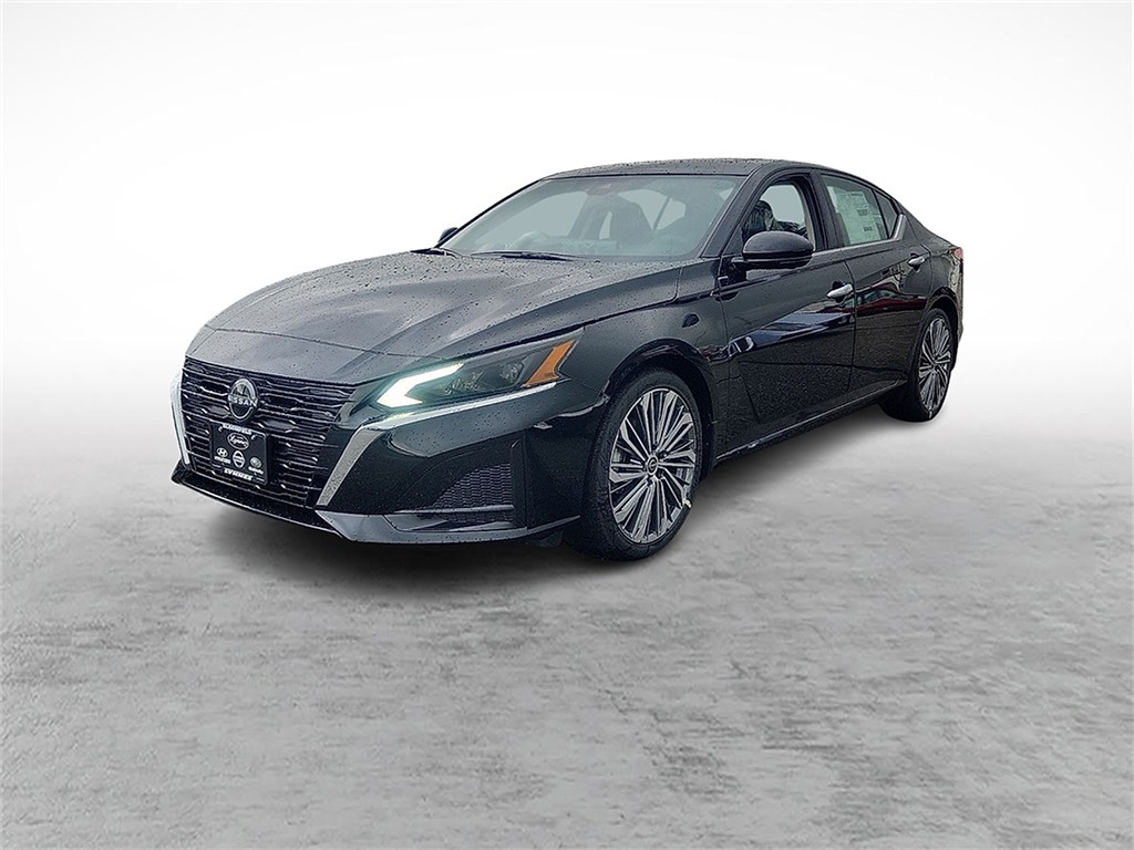 2025 Nissan Altima SL photo 3