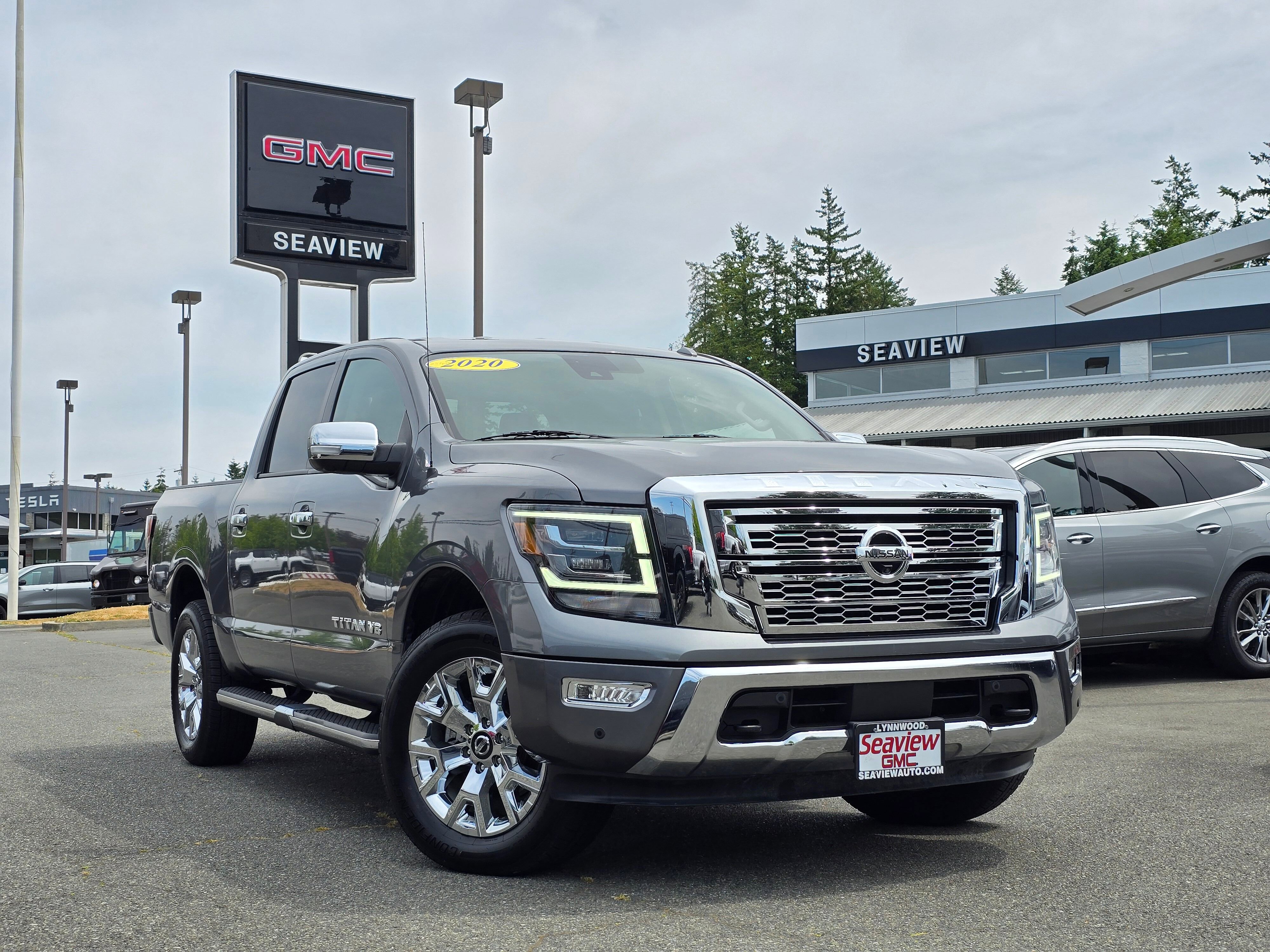 Used 2020  Nissan SL image 1