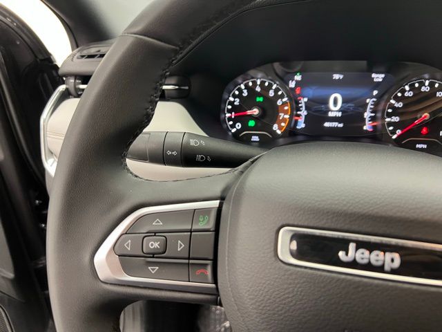 2023 Jeep Compass Limited photo 14