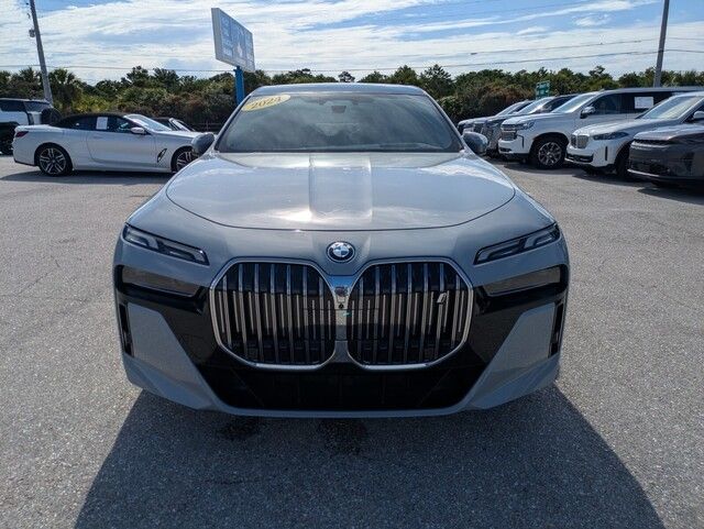 2024 Bmw i7 xDrive60 photo 2