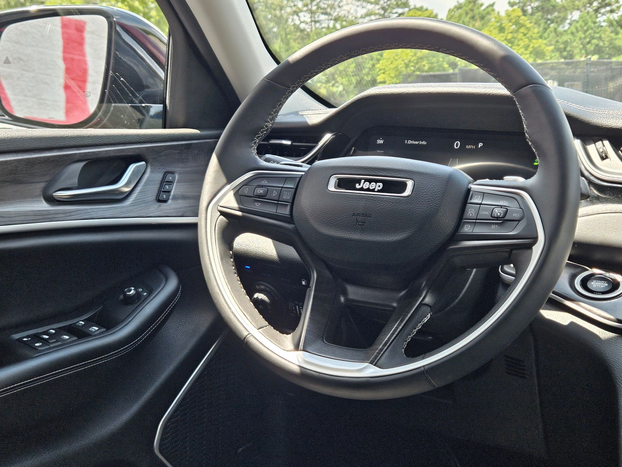 2023 Jeep Cherokee 4xe photo 8
