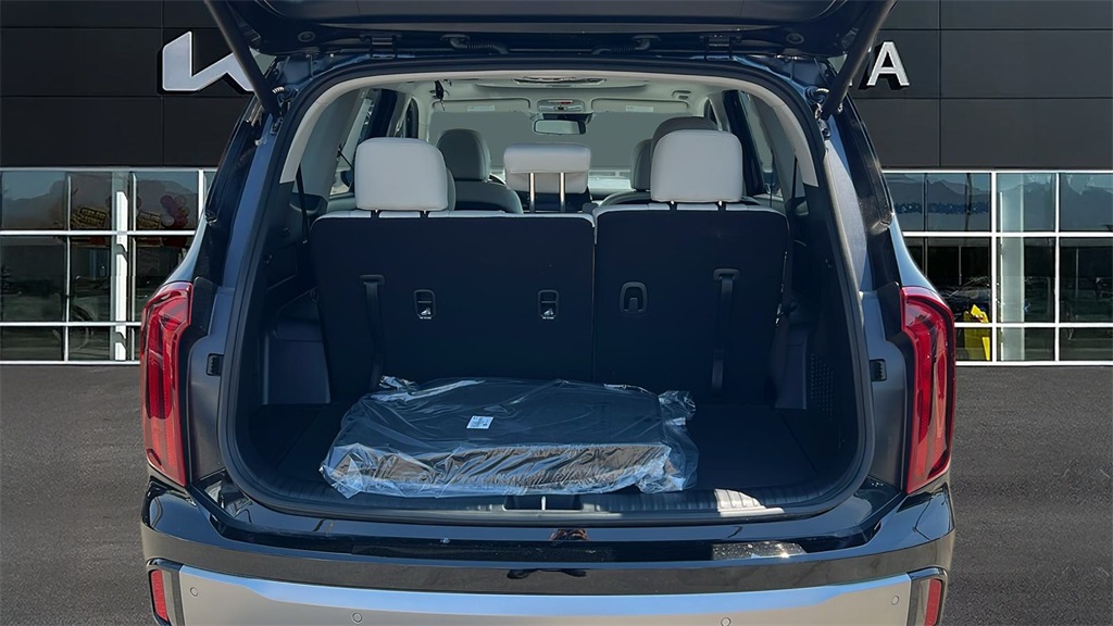 2025 Kia Telluride S photo 9
