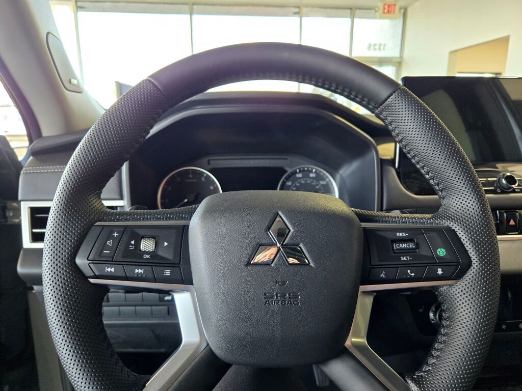 2025 Mitsubishi Outlander S-AWC photo 33