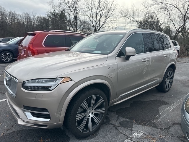 2025 Volvo XC90 Plus's photo