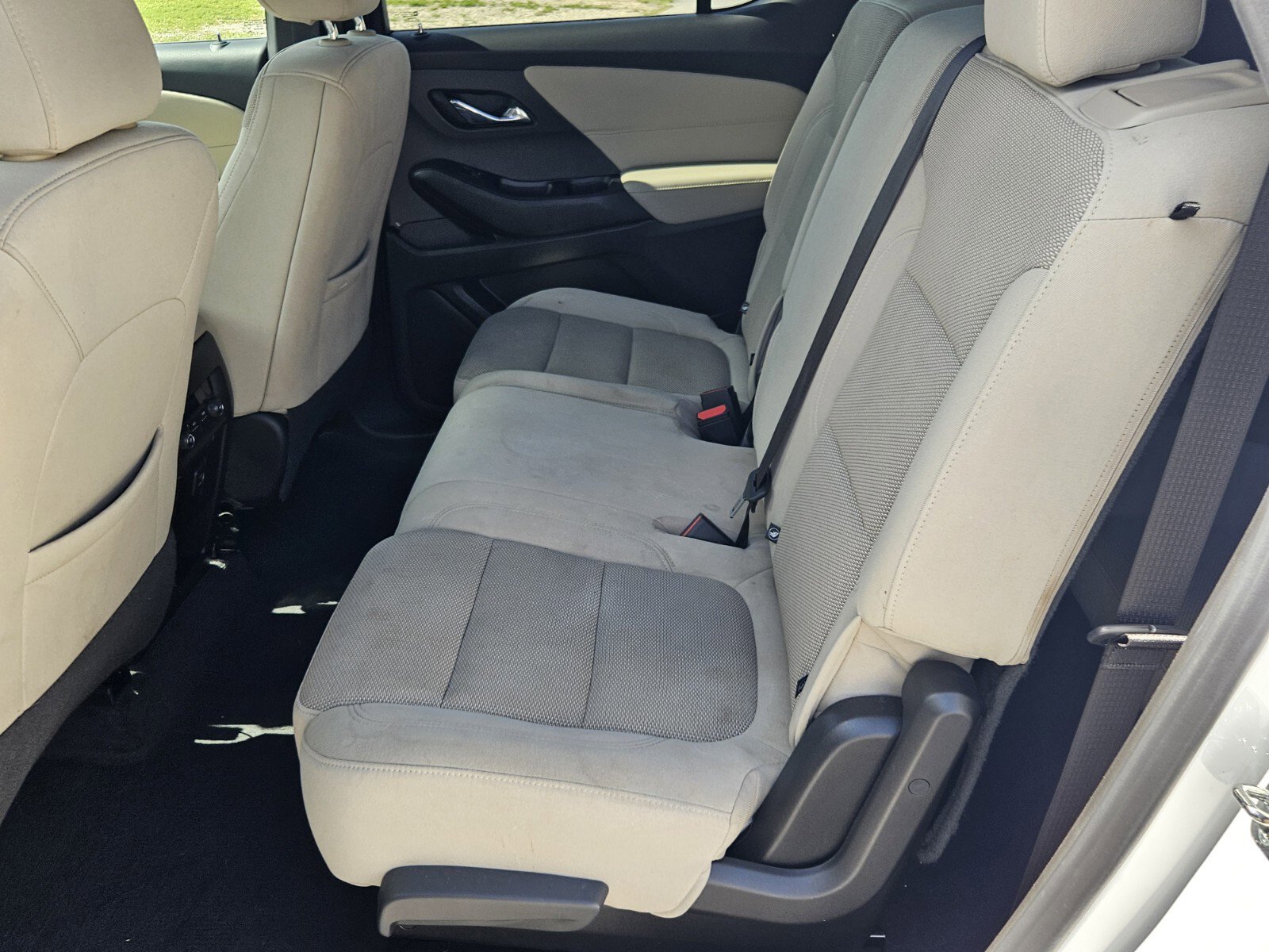 2022 Chevrolet Traverse LS photo 4