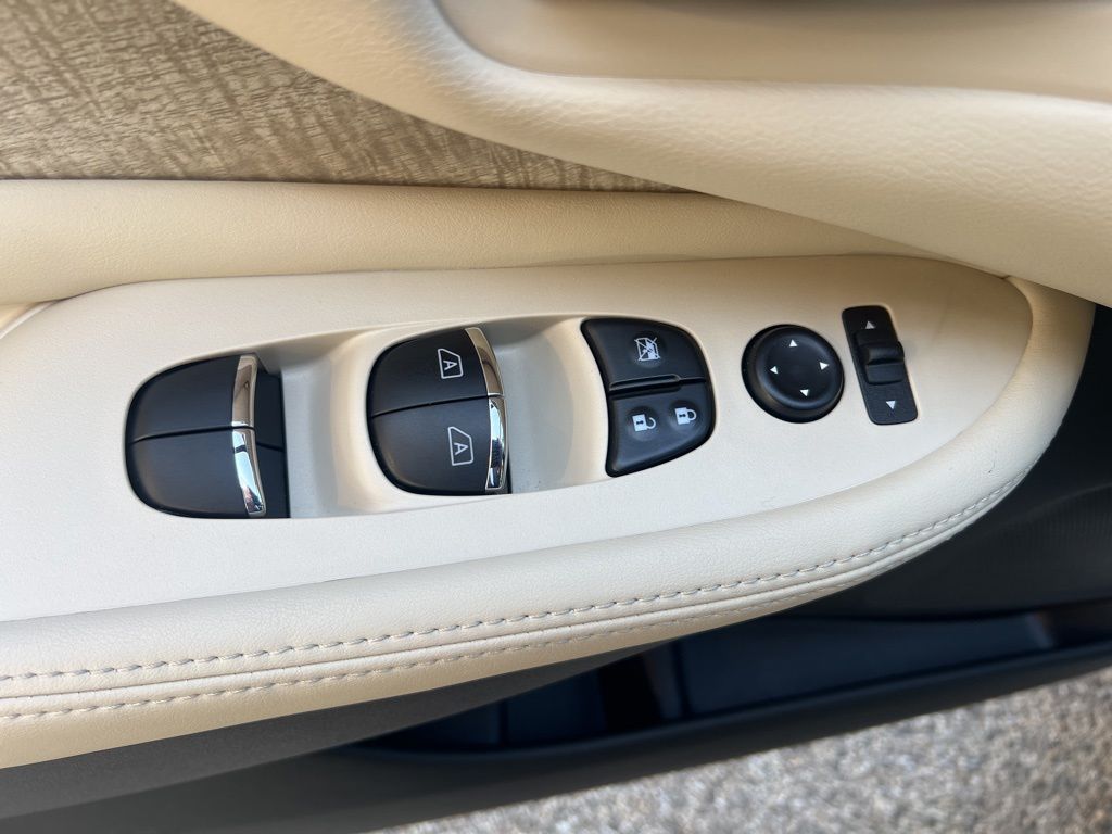 2024 Nissan Murano SL photo 44