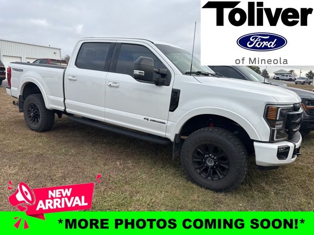 2022 Ford F-250 Super Duty Lariat's photo