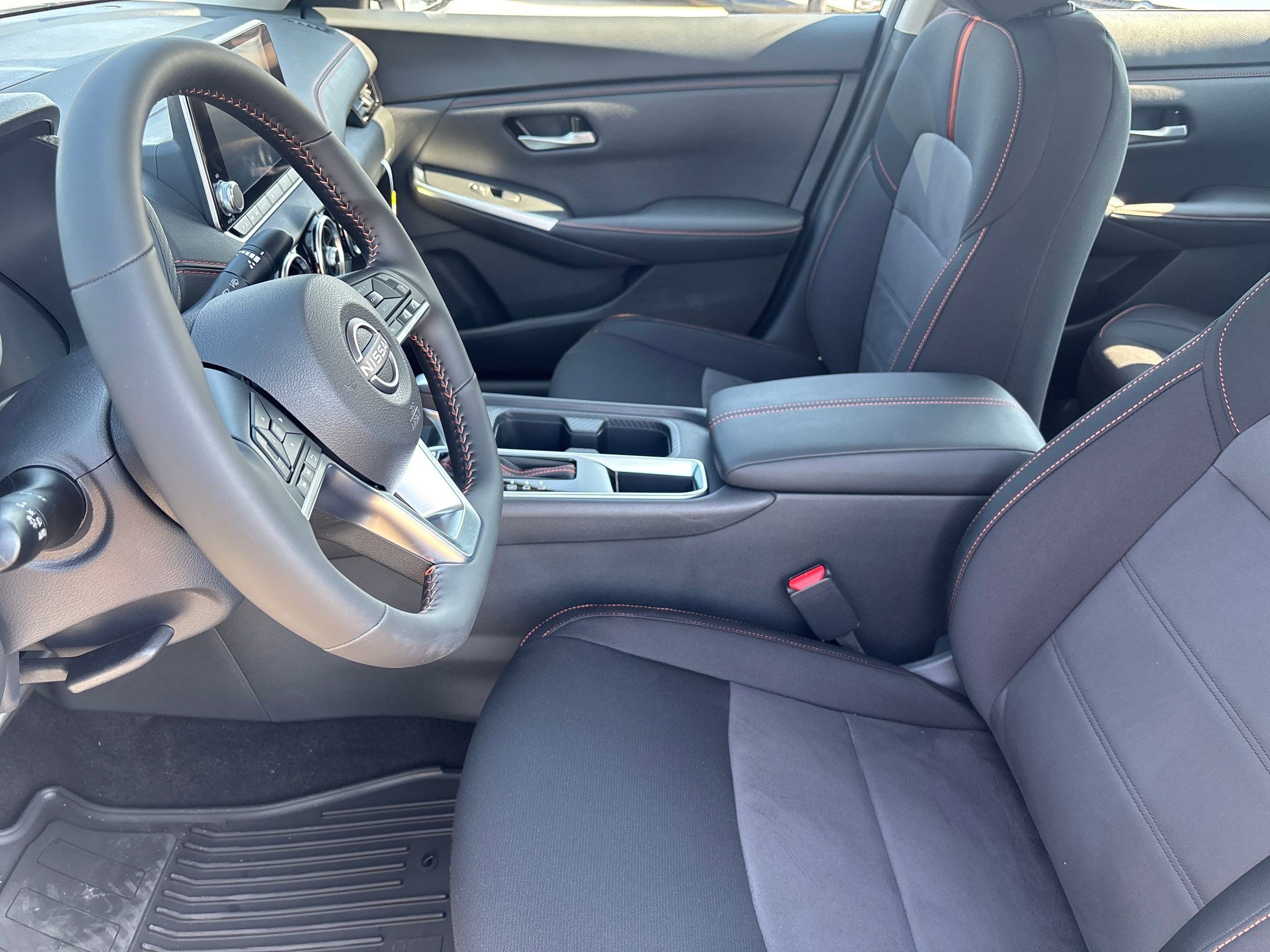 2025 Nissan Sentra SR photo 5