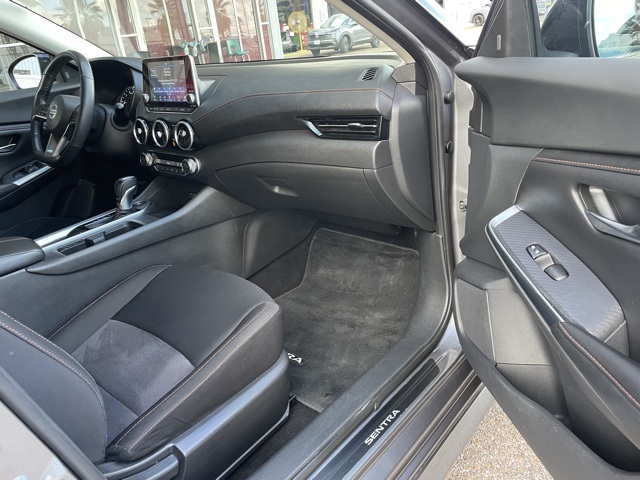 2023 Nissan Sentra SR photo 19