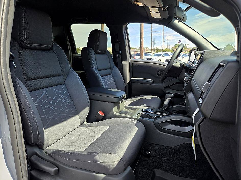 2026 Nissan Frontier Crew Cab SV photo 10
