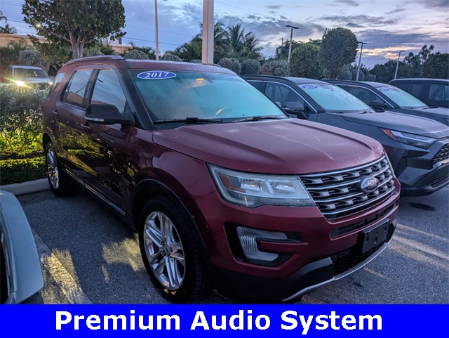 2017 Ford Explorer XLT photo 3