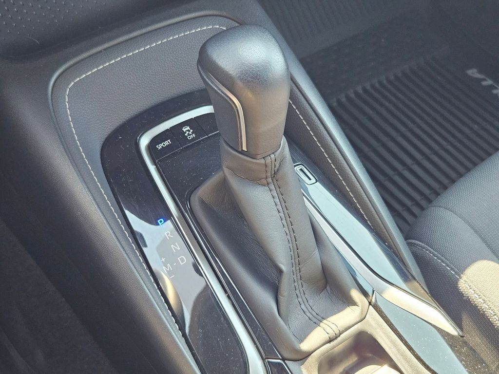 2021 Toyota Corolla SE Nightshade Edition photo 18