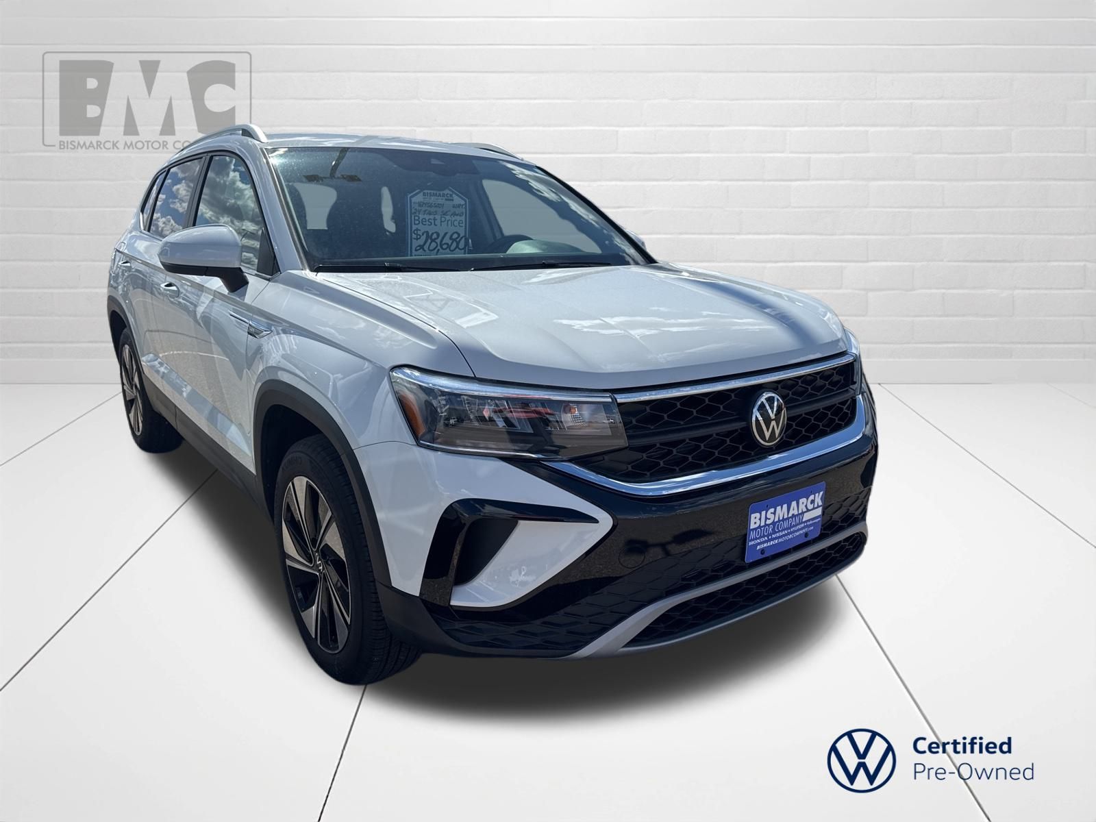 2024 Volkswagen Taos SE photo 2