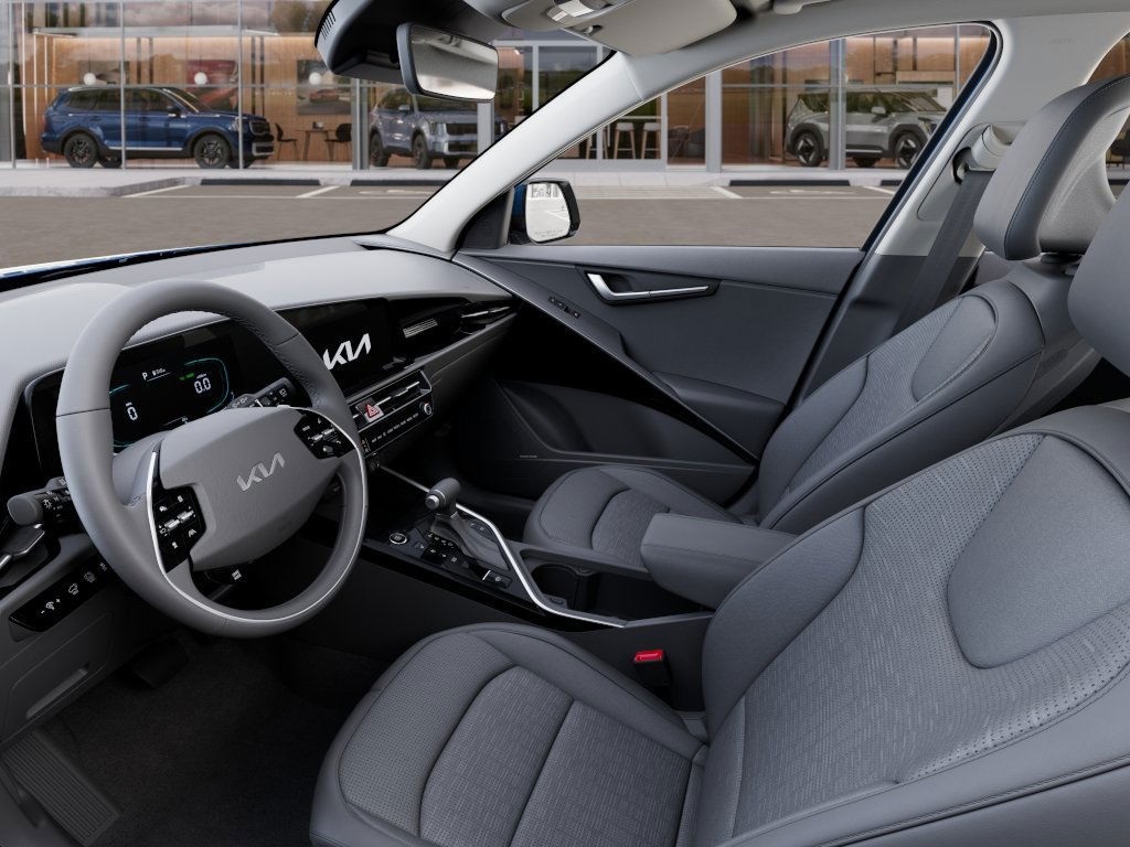 2025 Kia Niro SX Touring photo 17