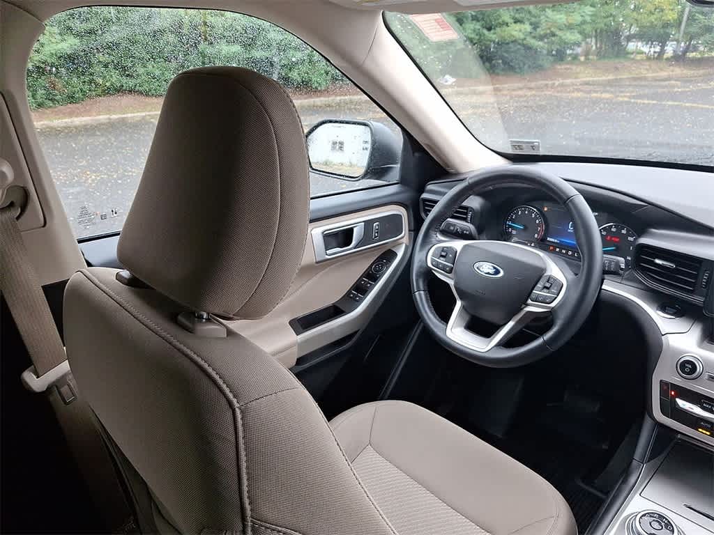 2022 Ford Explorer XLT photo 11