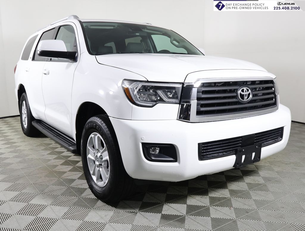 2018 Toyota Sequoia SR5's photo