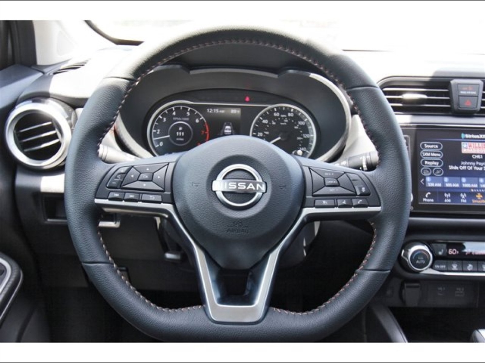 2025 Nissan Versa SR - 9