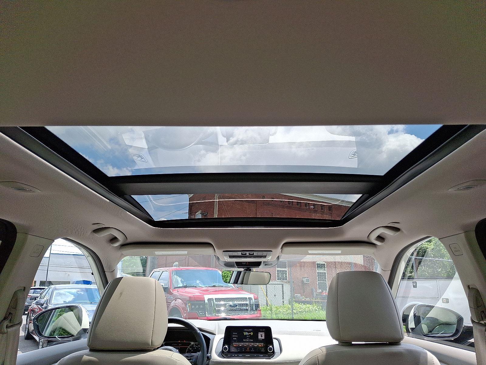 2022 Nissan Rogue SV photo 14
