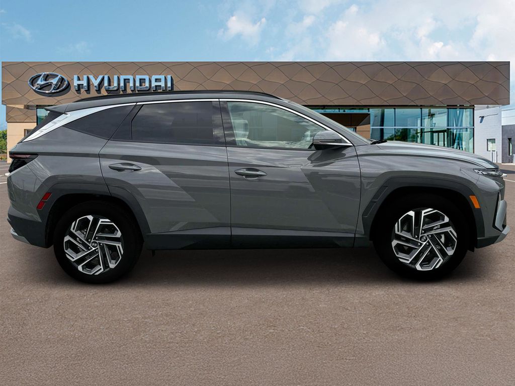 2025 Hyundai Tucson Limited photo 9