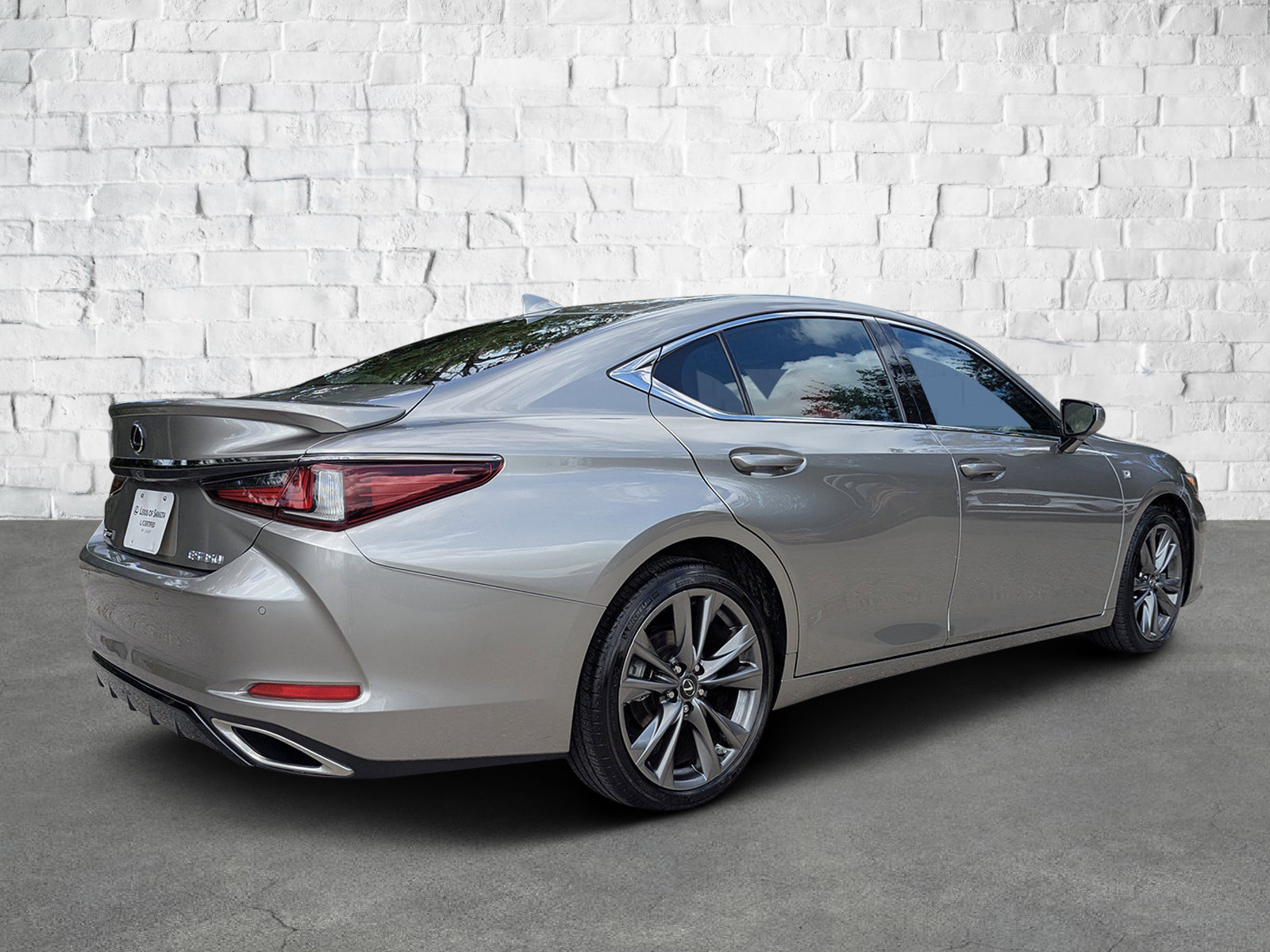 2019 Lexus ES 350 F SPORT photo 4