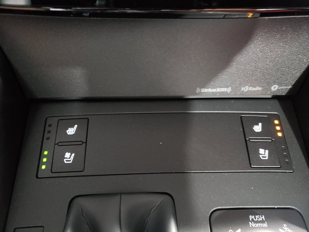 2025 Lexus IS 300 photo 21